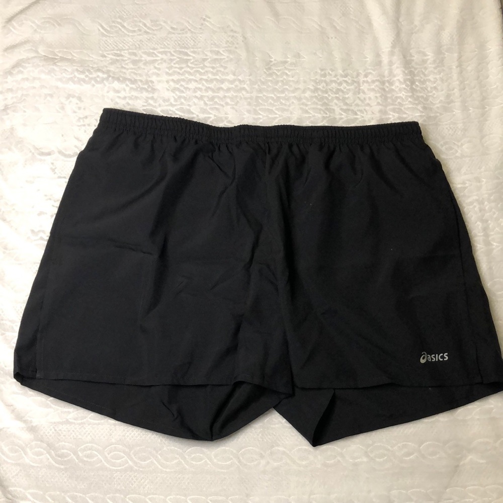 Women’s ASICS running shorts black large NWT L